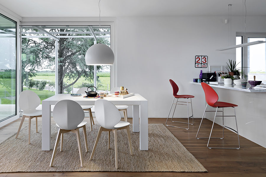 QUICK DRYING WHITE PIGMENTED THIXOTROPIC TOPCOAT SAYERLACK ATL3906/13: FOR INDUSTRIAL APPLICATIONS